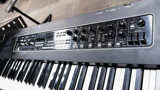 Yamaha - CK88 88-Key Weighted Hammer Action Stage Piano w/Speakers - Black 2